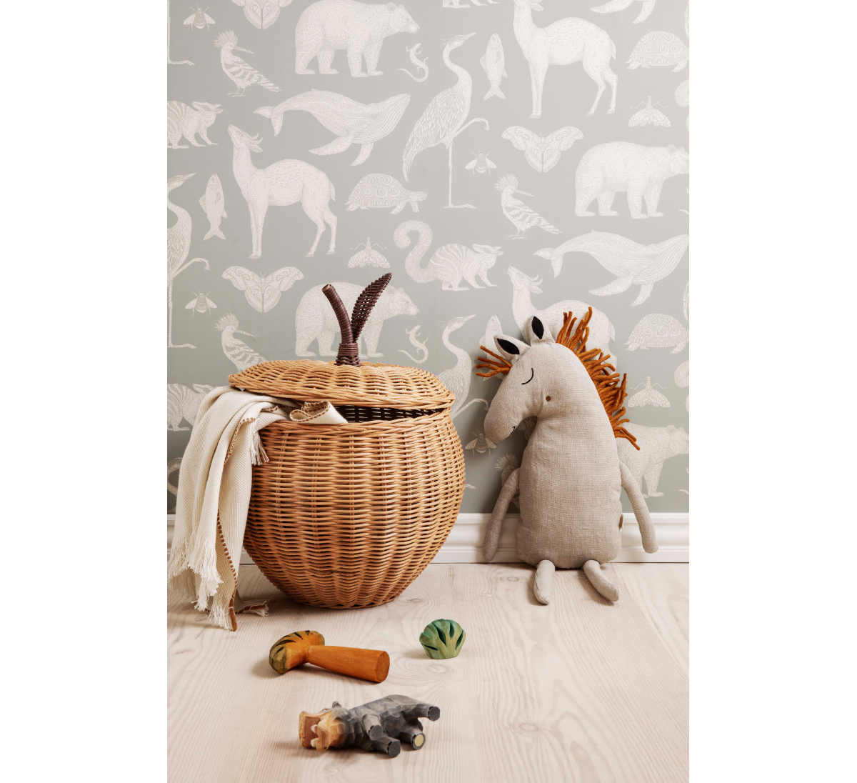 Корзина APPLE Natural Ferm Living, стоимость 15 600 руб.  Фотография 2